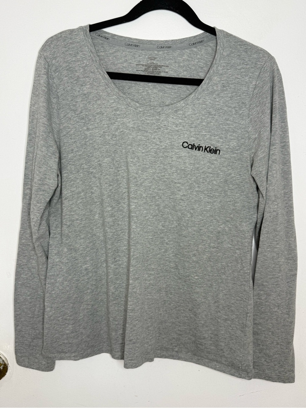 Calvin Klein Light Heather Gray Scoop Neck Long Sleeve Tee